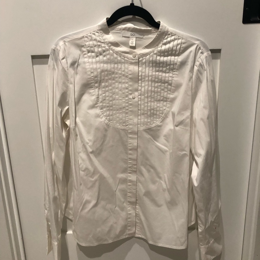 1901 Button-up blouse